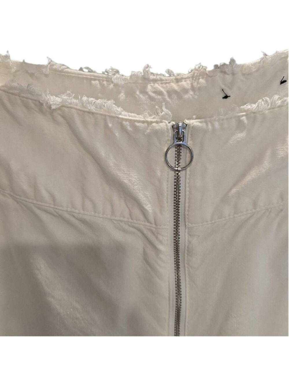 INC. LinenRayon Capri Zipper Front, Frayed Hem & waist - Picture 3 of 7